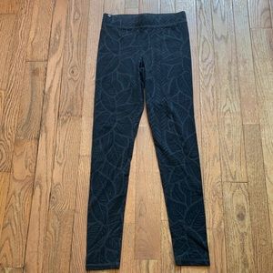 Black Tentree leggings with gray leaf pattern